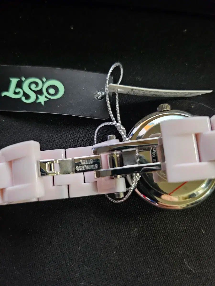 保証書•ケース付】ヴァンドーム青山•腕時計•ダイヤモンド0.11カラット