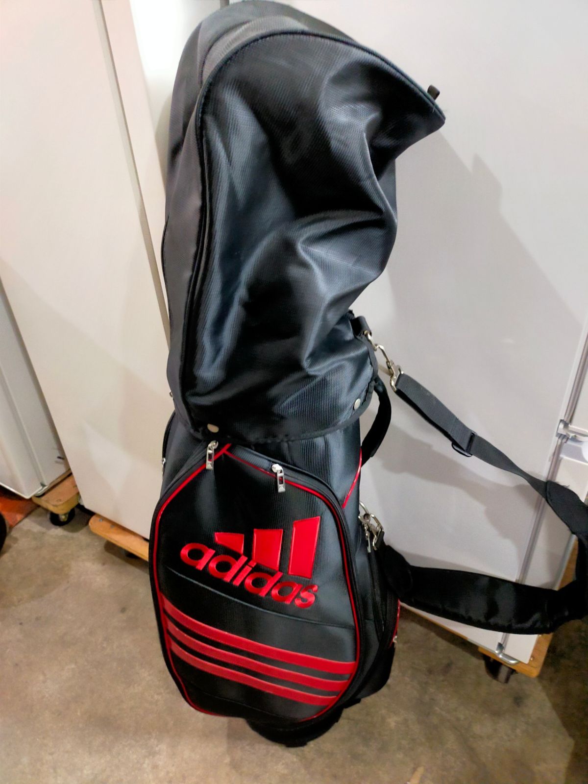 アディダス adidas スリーバー ゴルフバッグ ブラック/レッド/ホワイト ゴルフバッグ adidas dショッピング |アディダス Adidas