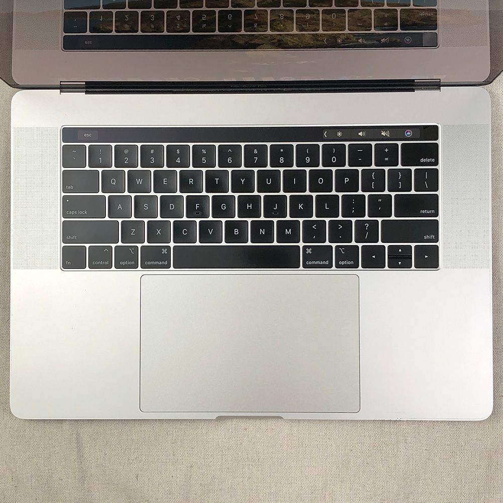 Apple - ◆ジャンク品・本体のみ◆Apple MacBook Pro (15インチ 2019)【i7・32GB・256GB・Radeon Pro 555X】★ホワイトスポット 他 A1990 EMC3359/LT-JUNK-250837（329562） ◇ジャンク品・本体のみ◇Apple MacBook Pro (15インチ 2019