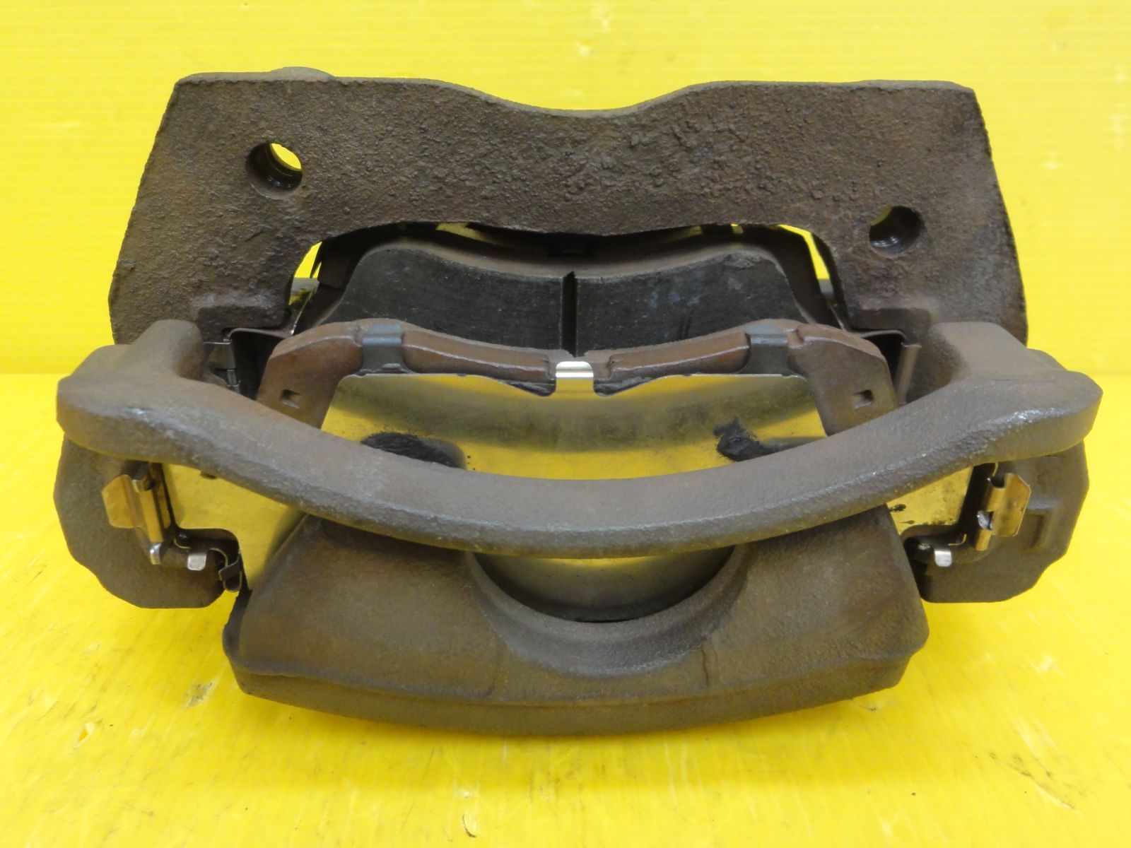 平成13年車 トヨタ JCG10 プログレ フロント キャリパー ブレーキキャリパー 左 右 セット 純正 F30671 FFCRYSTALESIA_COM