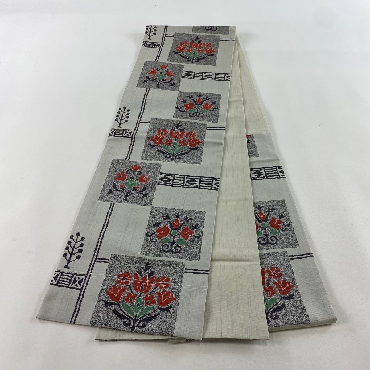 袋帯 正絹 黒地 煌めく 上品な花 六通 U-4395 袋帯 正絹 黒地 煌めく 上品な花 六通 U-4395 レディース