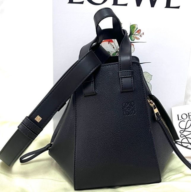 即購入不可です --- LOEWE ロエベ レザー ハンモック スモール ハンド