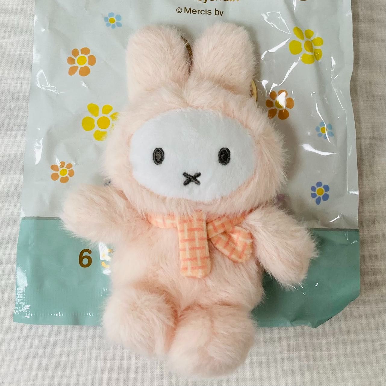 VIPO miffy マカロンシリーズ2 ぬいぐるみ　キーホルダー　立ち姿 VIPO miffy マカロンシリーズ2 ぬいぐるみ キーホルダー 立ち姿 VIPO