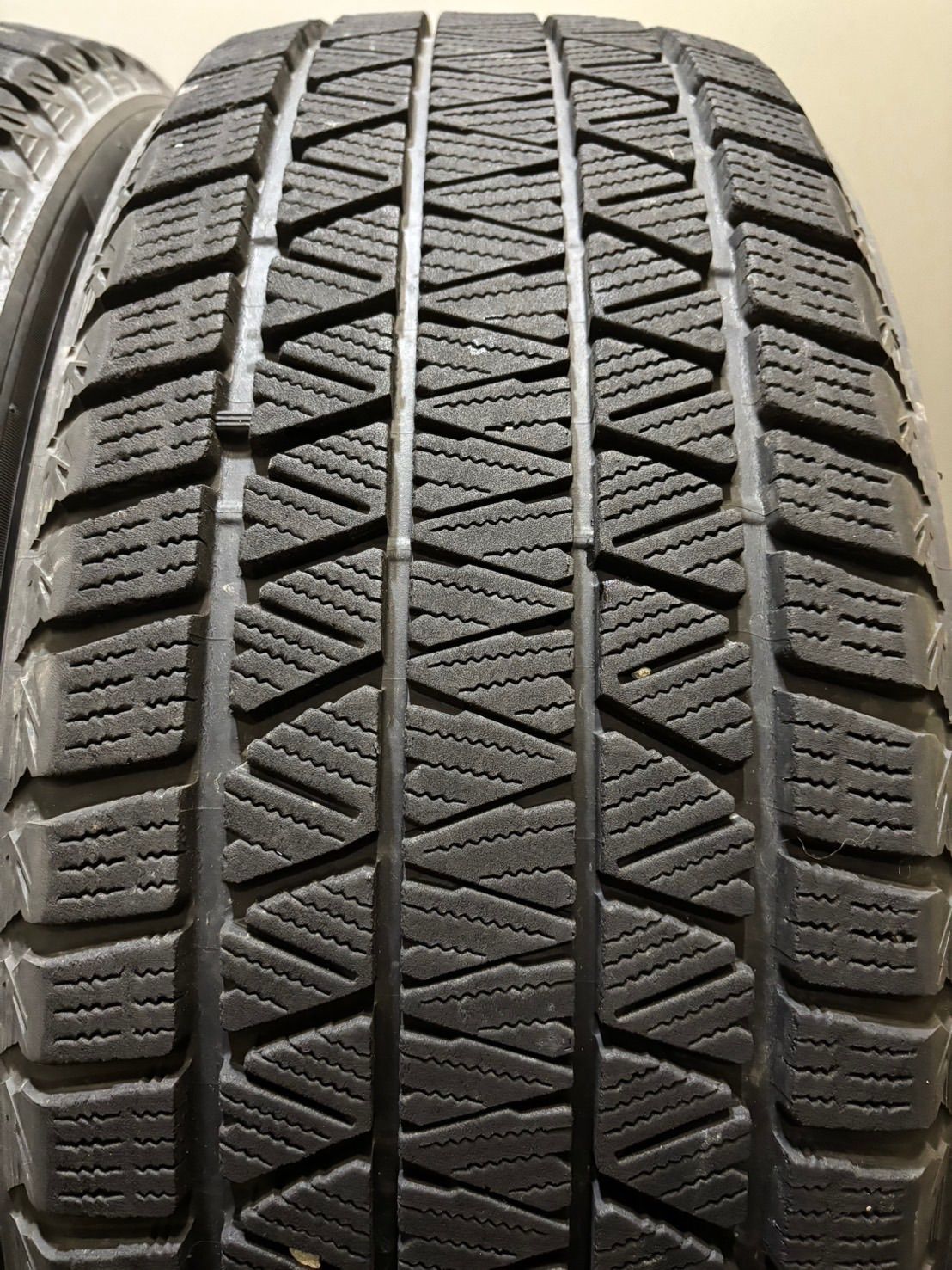 スタッドレス