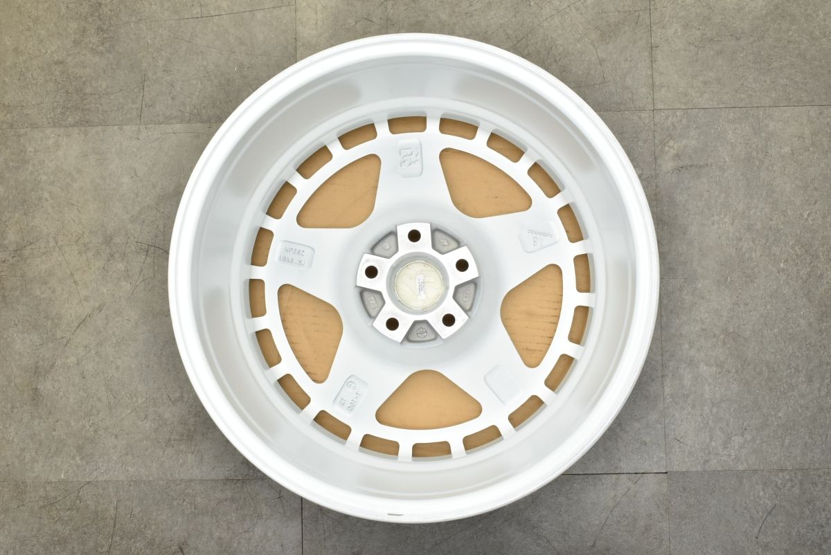 展示品 美品】Fifteen52 Turbomac 18in 8.5J +45 PCD112 4本セット 