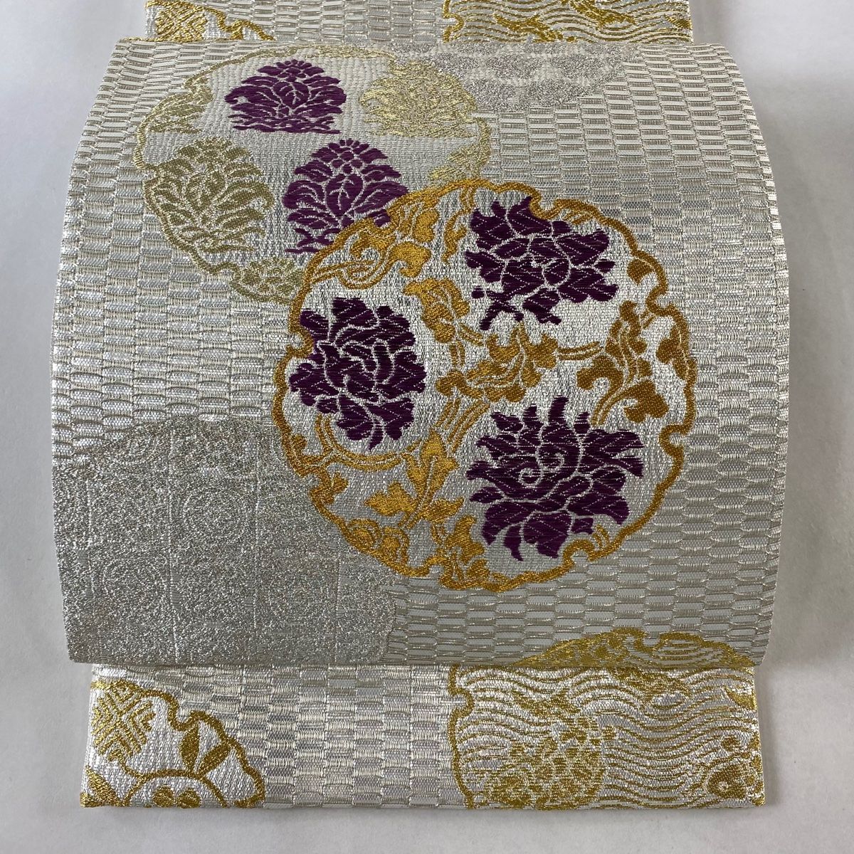 袋帯 美品 逸品 引箔本金紹巴 菱重ね鏡文 金糸 金色 お太鼓柄