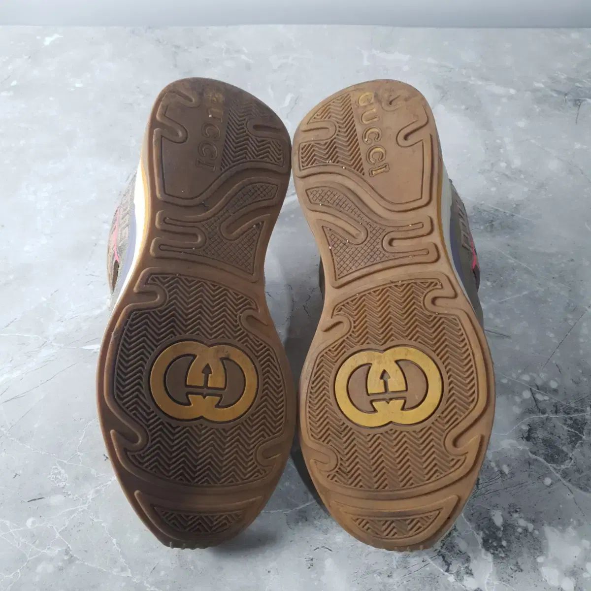 GUCCI グッチ
