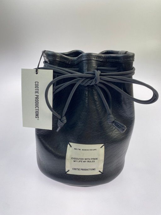 COOTIE PRODUCTIONS LEATHER BUCKET BAG CC-204 クーティープロダクションズ レザー バケット バッグ カバン ブラック メンズ|レディース 188-250416-yn-16-min
