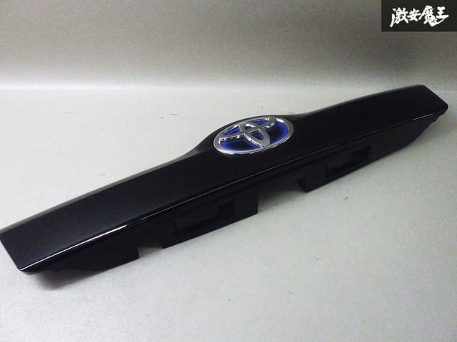 トヨタ 純正 ZRR80G エスクァイア 後期 リアガーニッシュ バック