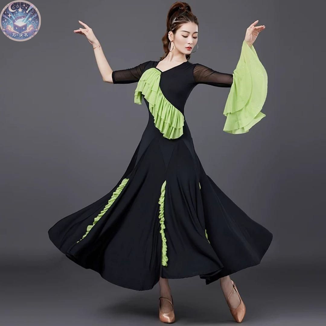 目立つデザインでダンスパーティーにも