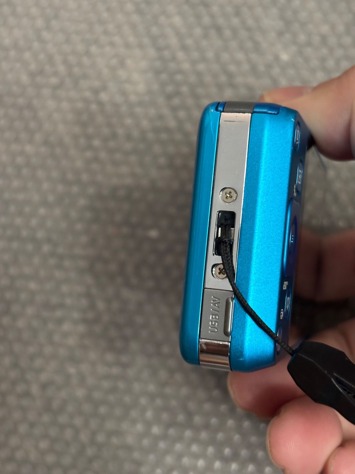 コンパクトデジタルカメラ