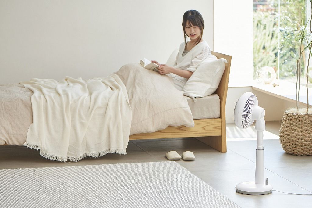 アイリスオーヤマ サーキュレーター 30畳 音声操作 上下首振り 左右首振り リモコン付 ホワイト STF-DCV18T-W IRIS OHYAMA