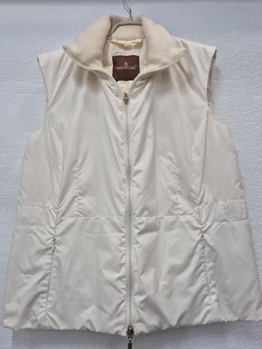 モンクレール レディース ダウン ベスト アイボリー |55 正規品