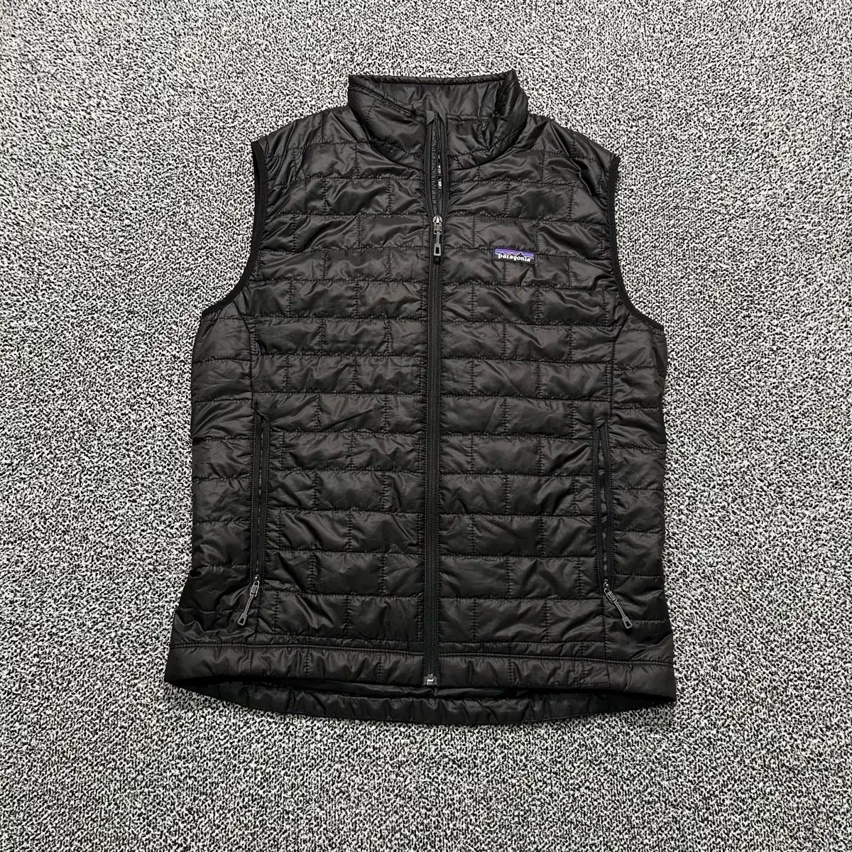 Patagonia　パタゴニア　ダウン　ベスト 　PRIMALOFT　美品　黒 パタゴニア】歴史的進化を遂げた新ダウンセーターシリーズを徹底