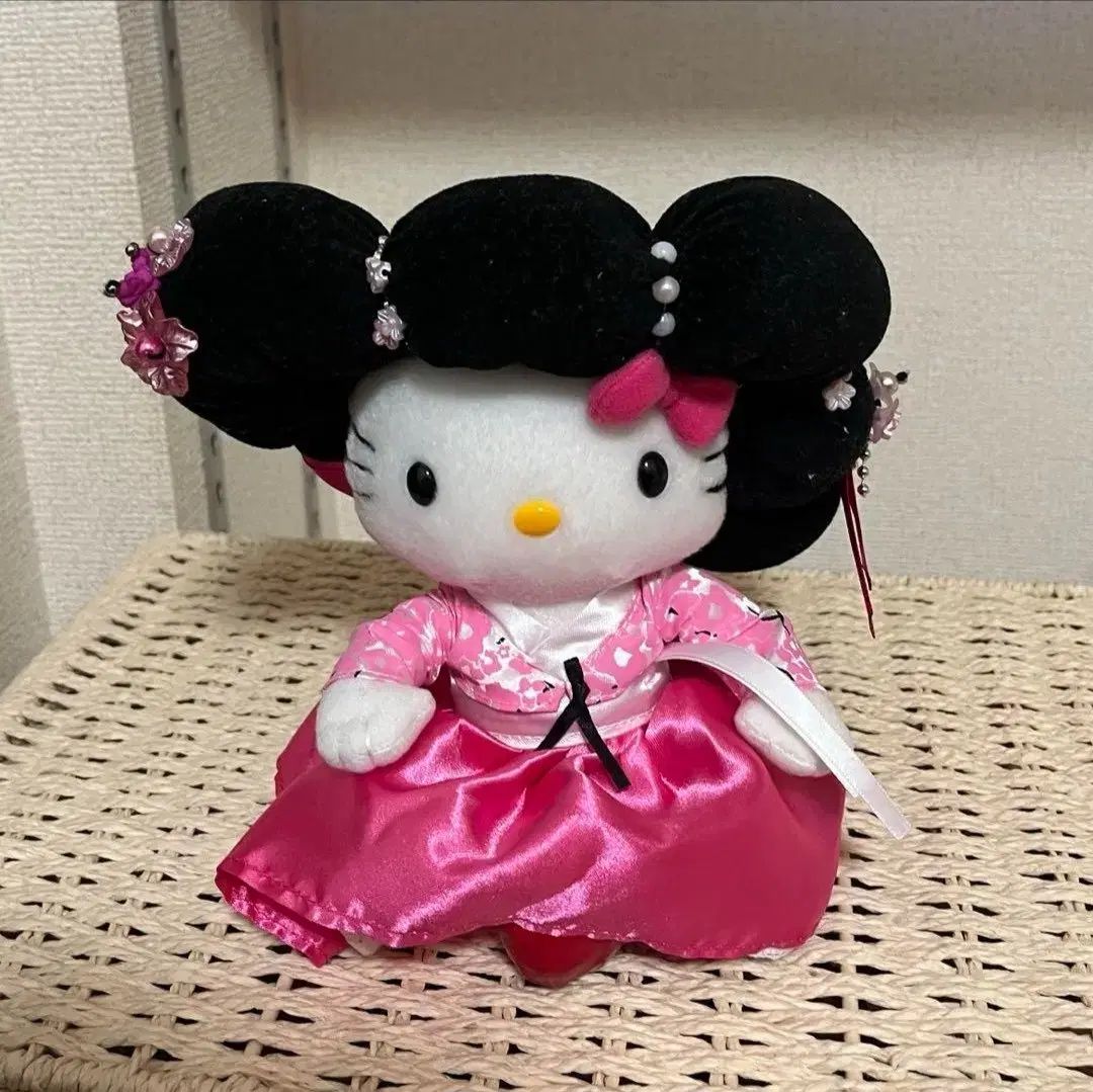 Sanrio(サンリオ) レトロ 古典 キティ チマチョゴリ スカートリング 人形