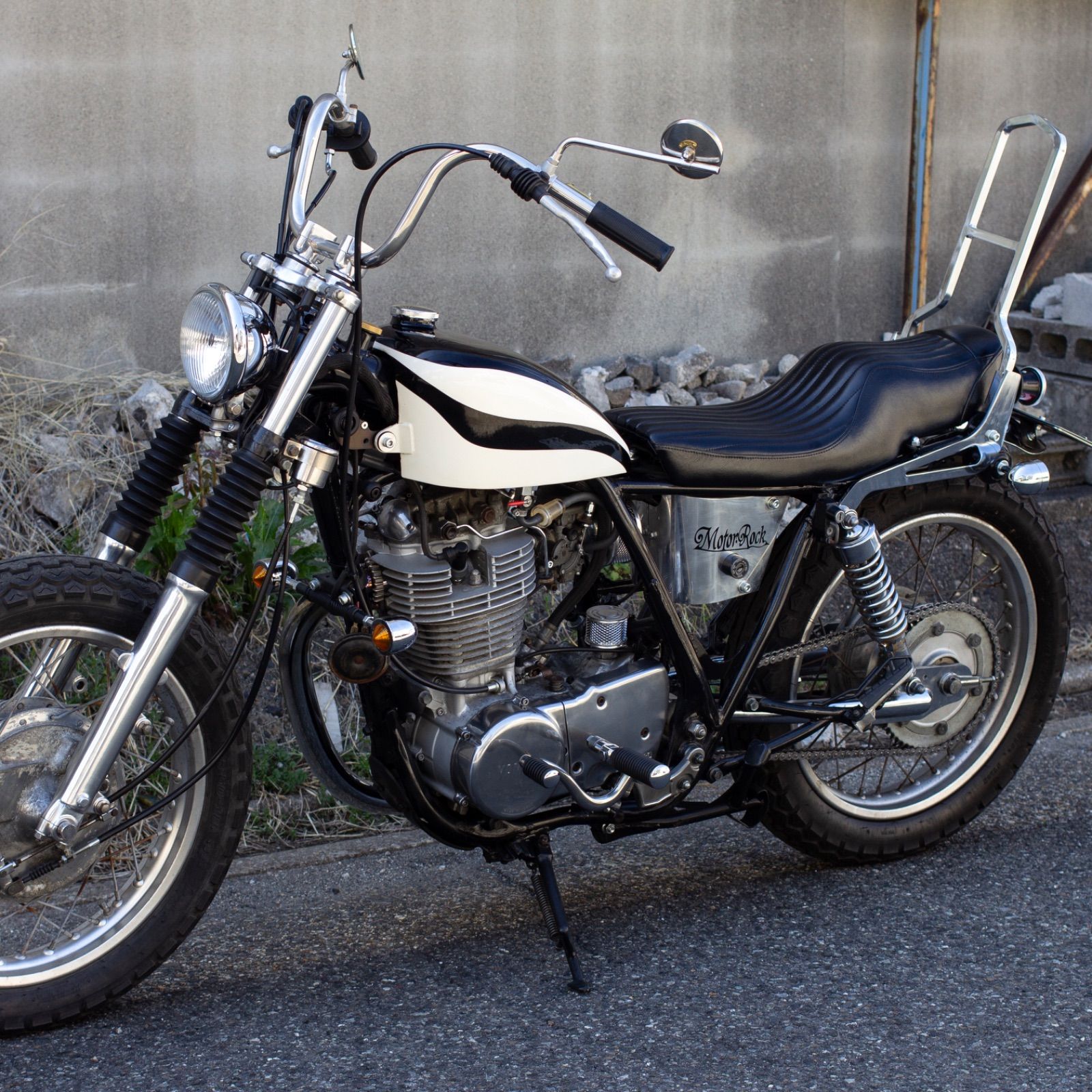 ベーツTTタイプシート ハンドル　ミラー　3点セット Amazon | MOTOR ROCK SR400/500用 ベーツタイプ TTシート MR