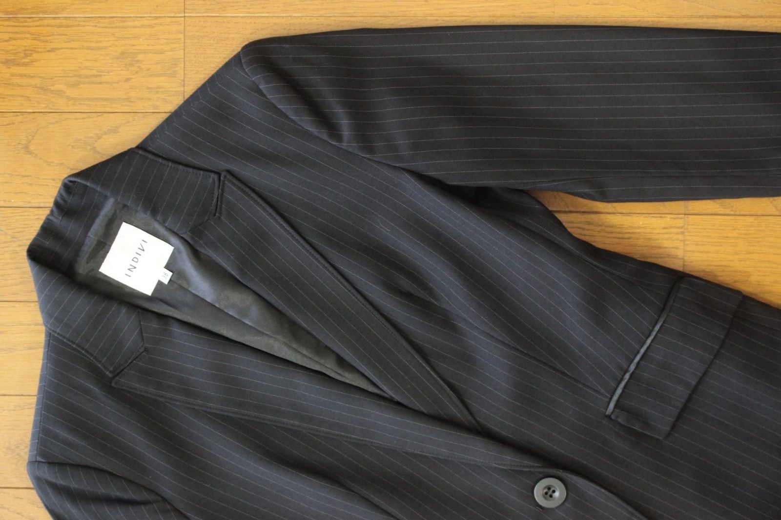 23 インディヴィ スカートスーツ 38 M ブラック 黒 プリーツスカート 面接 ビジネス フォーマル INDIVI