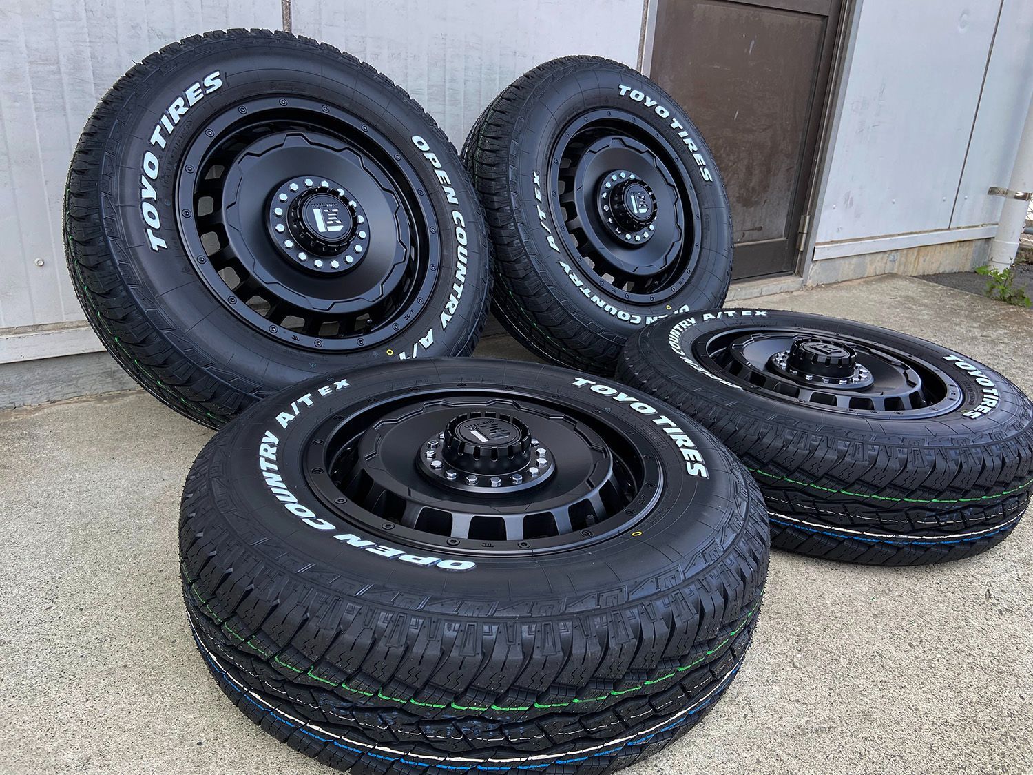ライズ ロッキー シエンタ 16インチ タイヤホイール トーヨー