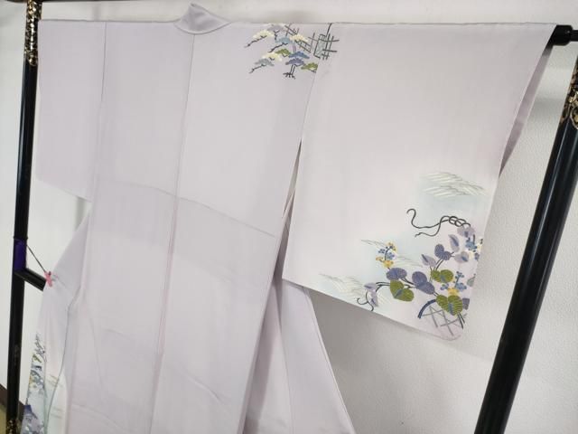 加賀友禅作家宮野勇造作品。グレー地に花柄紋に熨しの全体柄訪問
