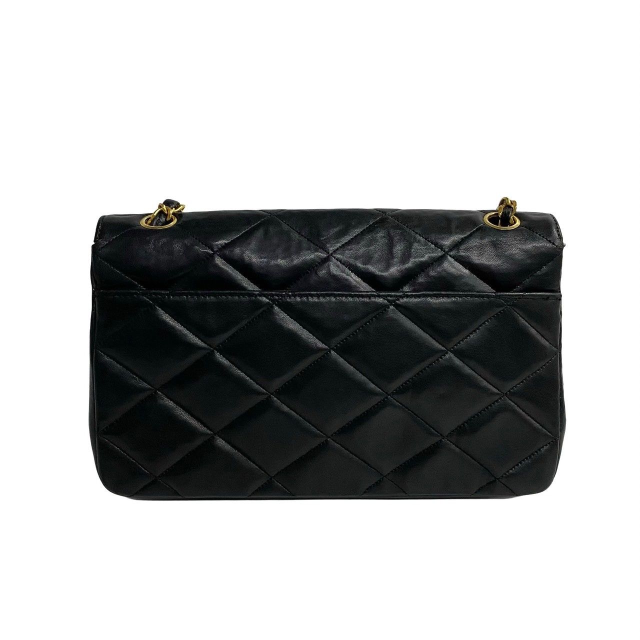 値下げしました！CHANEL ターンロック　ラムスキン　極美品 極 美品 シール有 0番台 CHANEL シャネル マトラッセ ココマーク