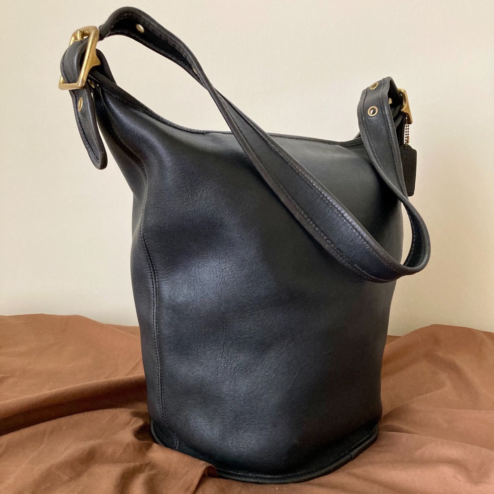 OLD COACH オールドコーチ　ダッフルバック　黒 COACH オールドコーチ バケツ型 ダッフル ショルダーバッグ 本革
