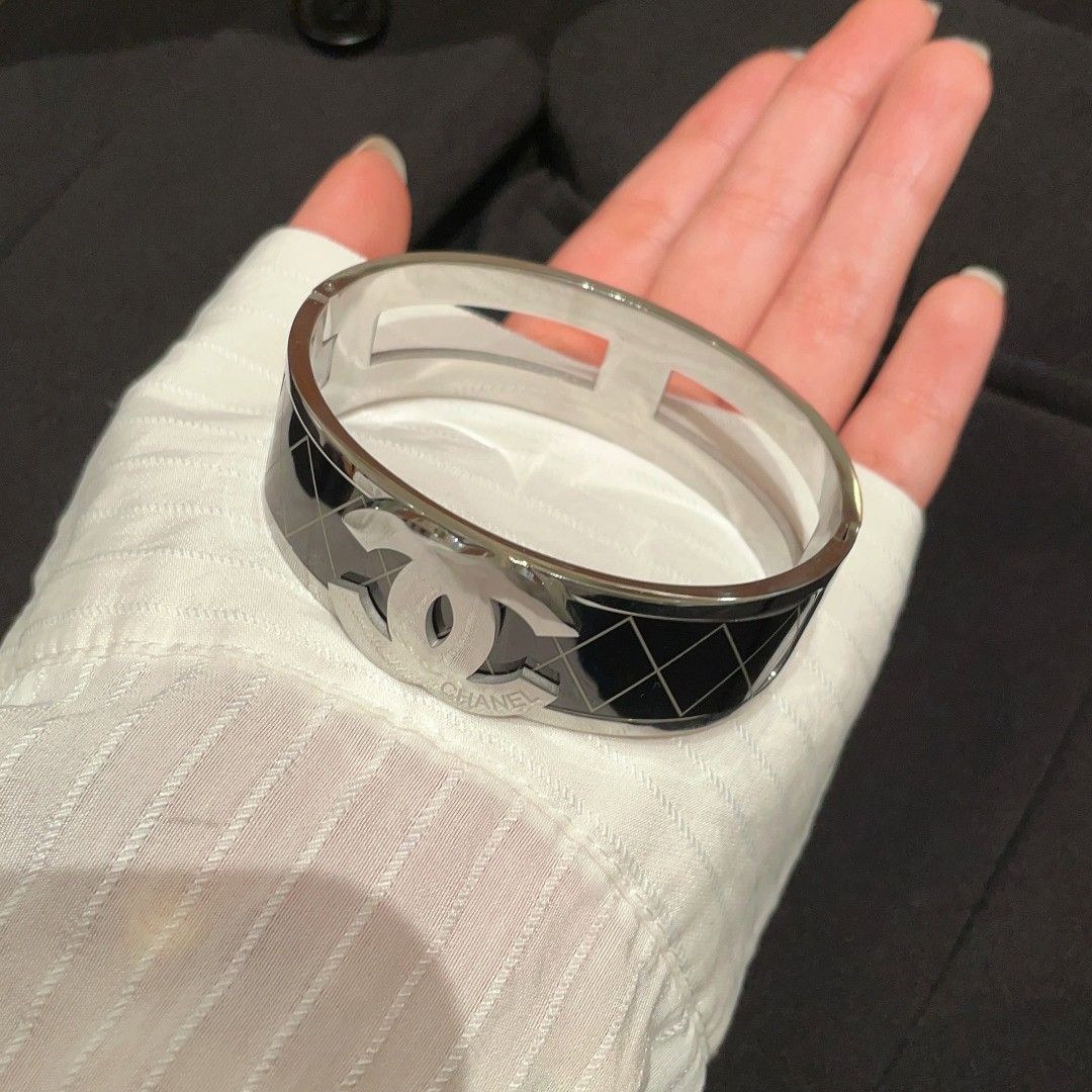 今日特価】CHANEL シャネル 新モデル 幅広菱格模様ブレスレット