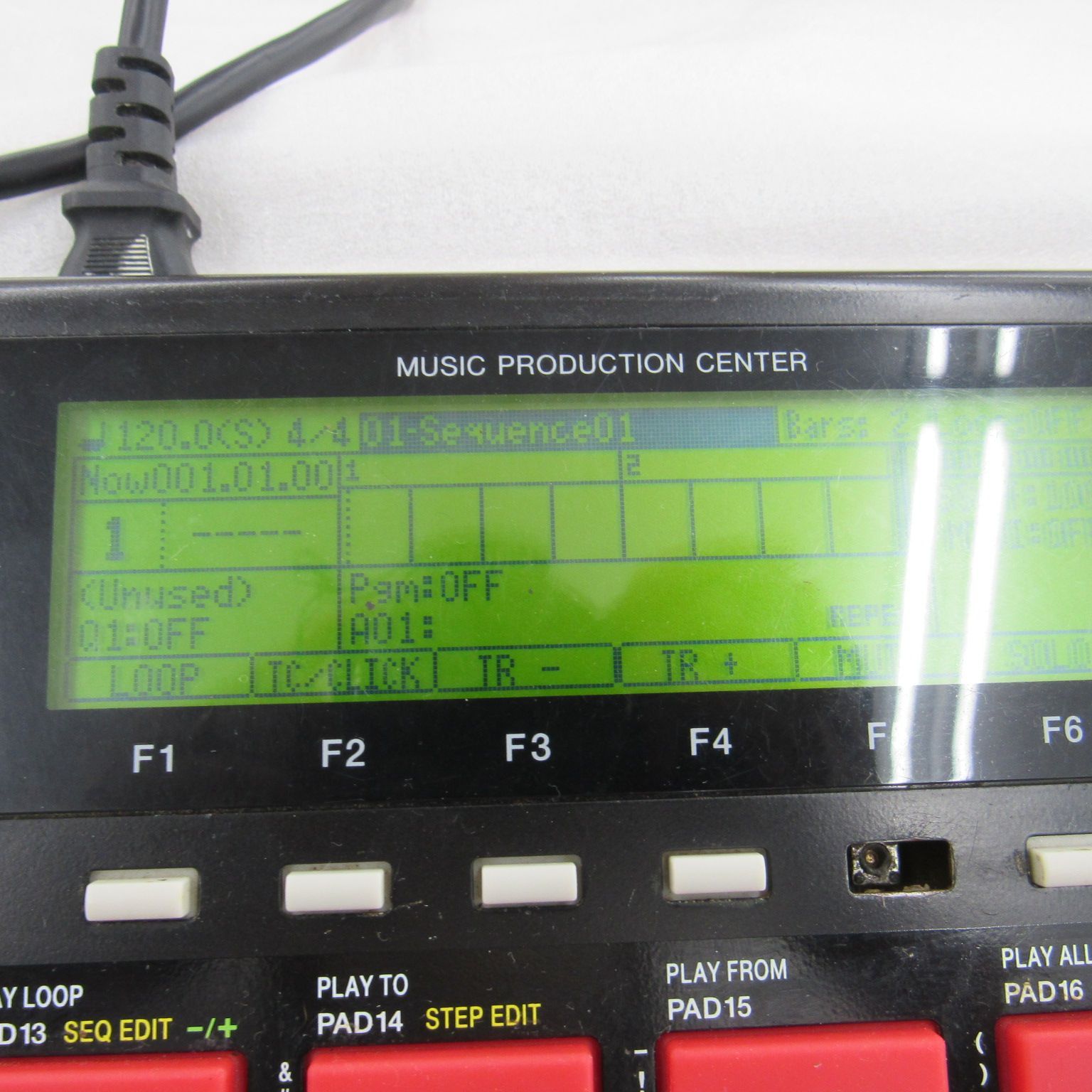 AKAI サンプラー MPC1000 MUSIC PRODUCTION CENTER 通電確認済み