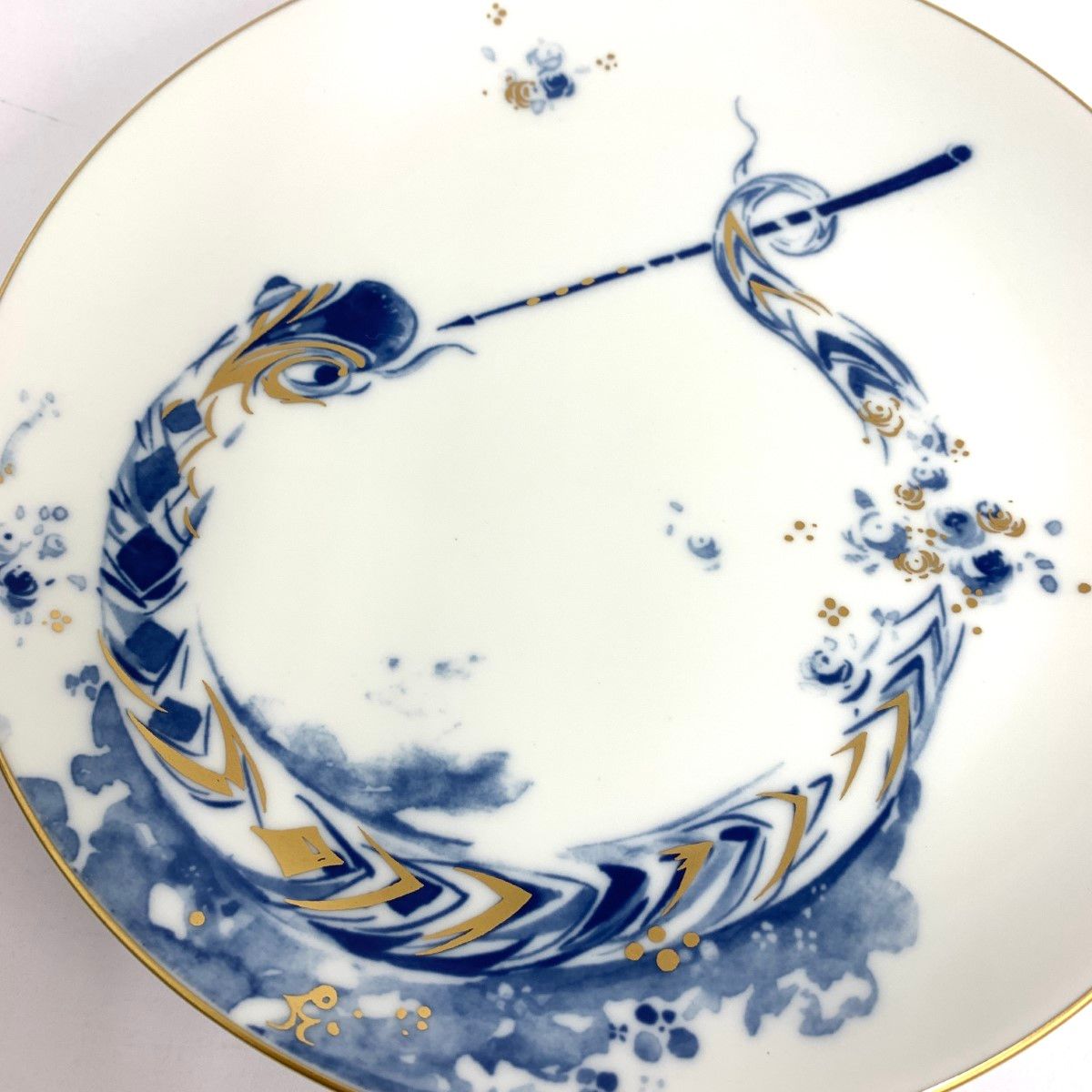 Meissenマイセン 2001年 干支プレート　笛を吹く陽気なスネークヘビ巳年 Meissenマイセン 2001年 干支プレート笛を吹く陽気なスネークヘビ巳年