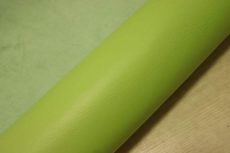 キミドリ 220ds クロム革 牛革 国産 レザー 顔料仕上げ はぎれ 一枚革 レザークラフト 革 皮 本革 diy 生地 材料