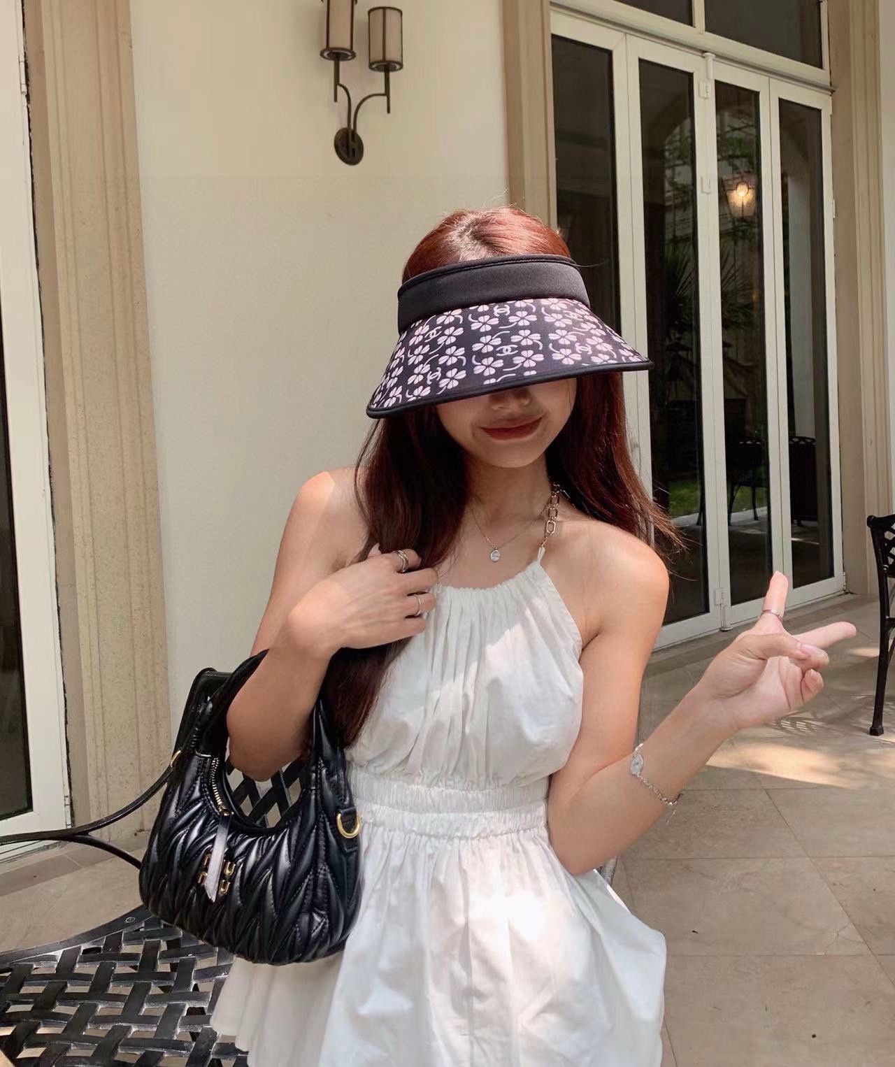 Chanel シャネル