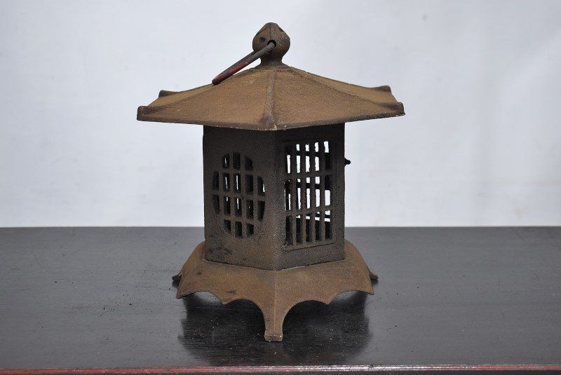 蔵A3558b 鉄灯籠 吊灯篭 六角 庭飾