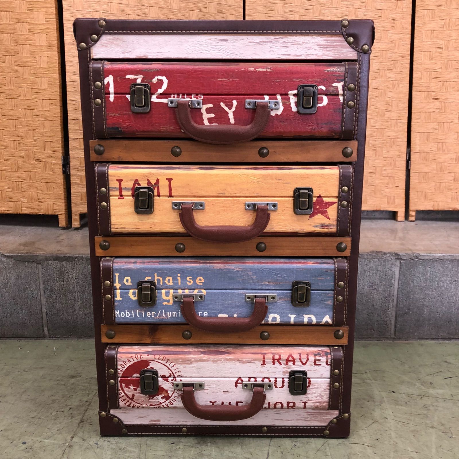 げ交渉 アンティーク ヴィンテージ調 レザートランクチェスト 四段 洋タンス 木製 飾り棚 アメカジ 直接 横浜市保土ヶ谷区