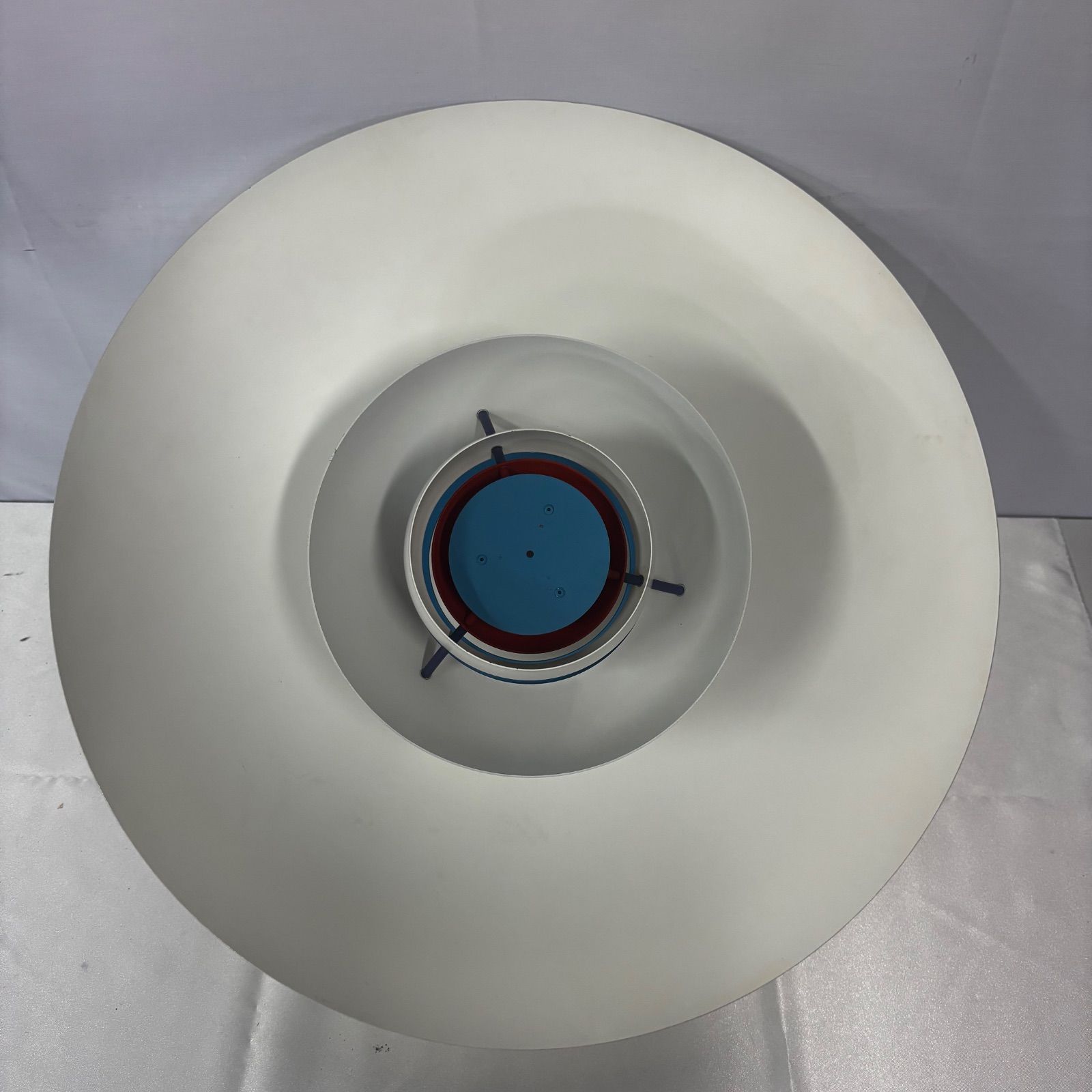 Poulsen ルイスポールセン