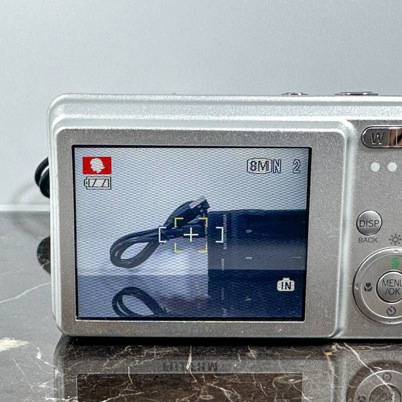  FINEPIX J 10 シルバー コンデジ デジカメ コンパクトデジタルカメラ デジタルカメラ