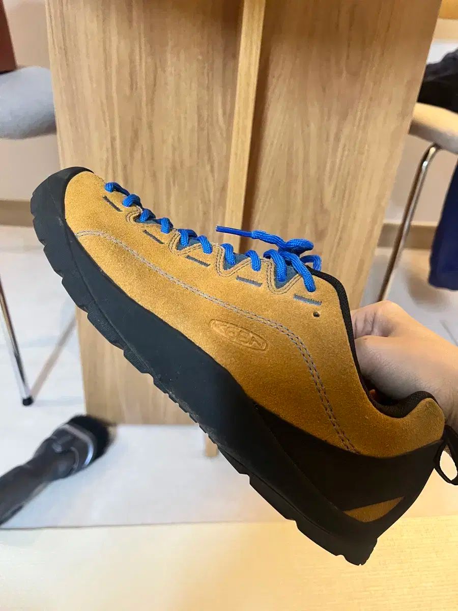 KEEN キーン ジャスパー スエード キャメル 245 WWW_OLIVIERBERNSTEIN_COM