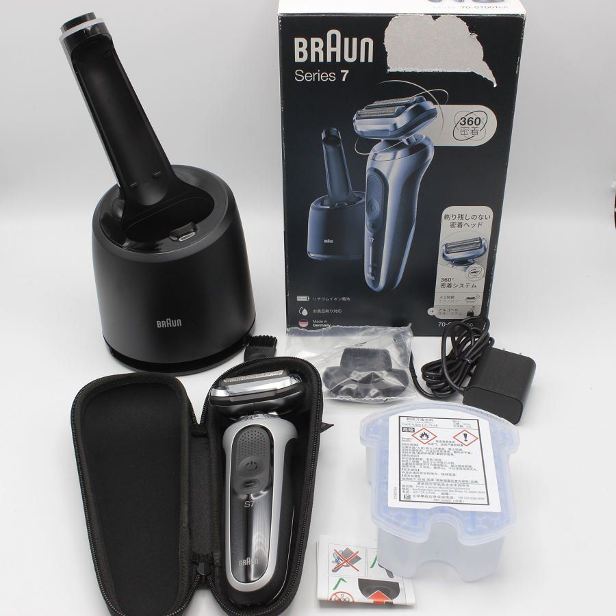 ブラウン(Braun) 70-S7001CC(シルバー) 密着シリーズ7 充電式シェーバー 3枚刃 ブラウン(Braun) 70-S7001CC(シルバー) 密着シリーズ7 充電式