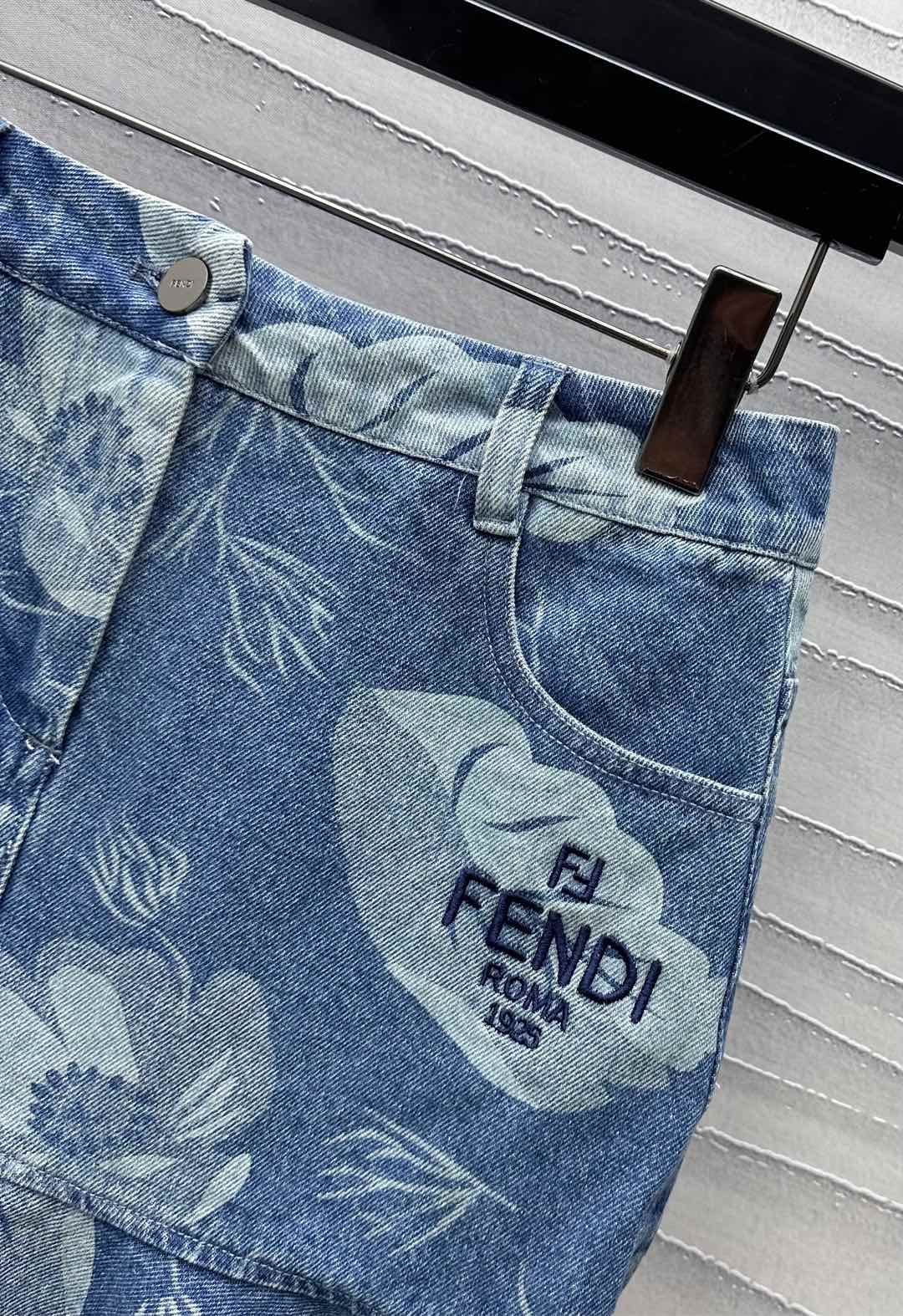 フレッドペリー】美品 希少XL 刺繍ロゴ ライン入り ポロシャツ