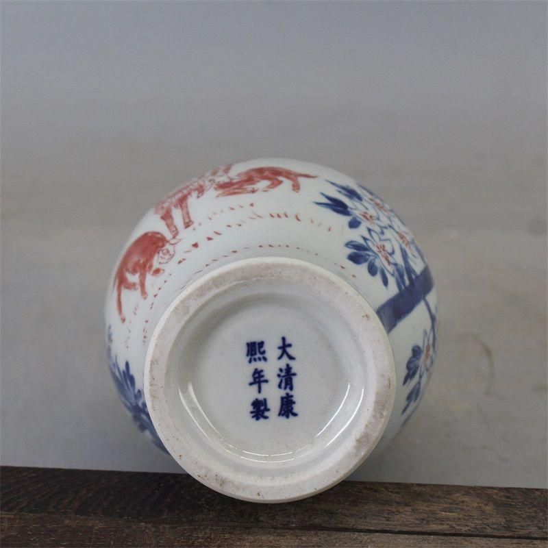 清康煕青花釉里紅三羊開泰梅瓶 景徳鎮 陶磁器 装飾品 現代工芸品 美術品 置物 清康煕青花釉里紅三羊開泰梅瓶 景徳鎮 陶磁器 装飾品 現代工芸品