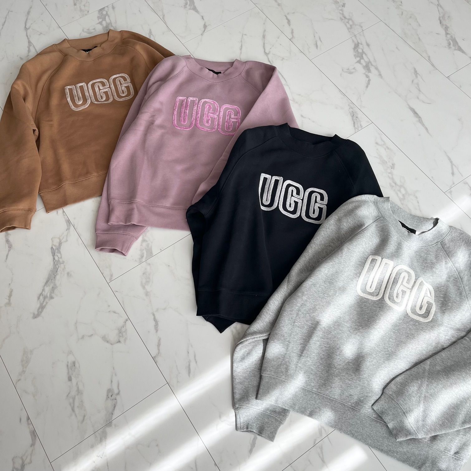 ♥UGG UGG Logo Crewneck