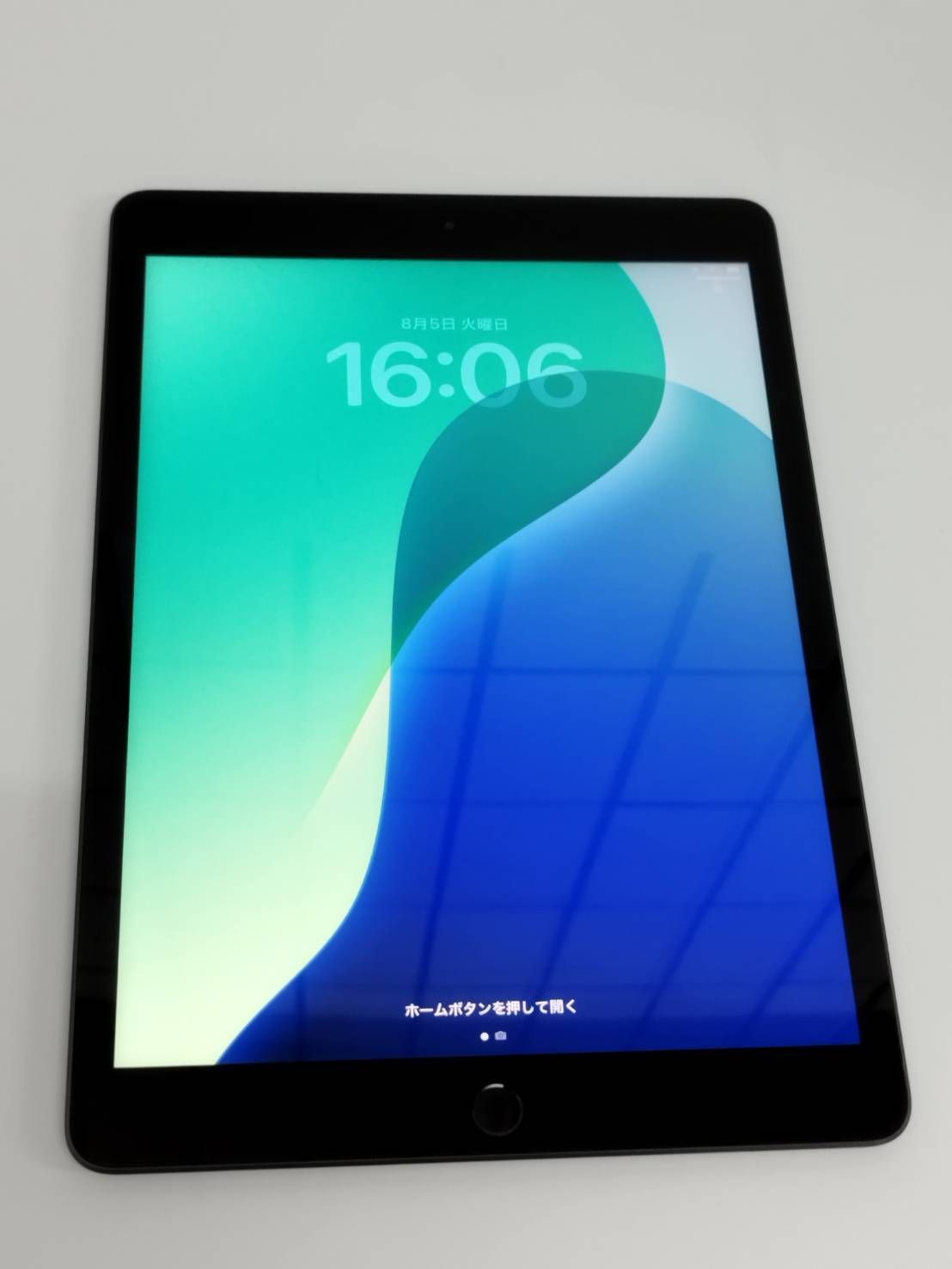 Wi-Fiモデル】iPad 第8世代/128GB/A2270〈PYLD2J/A〉 - メルカリ