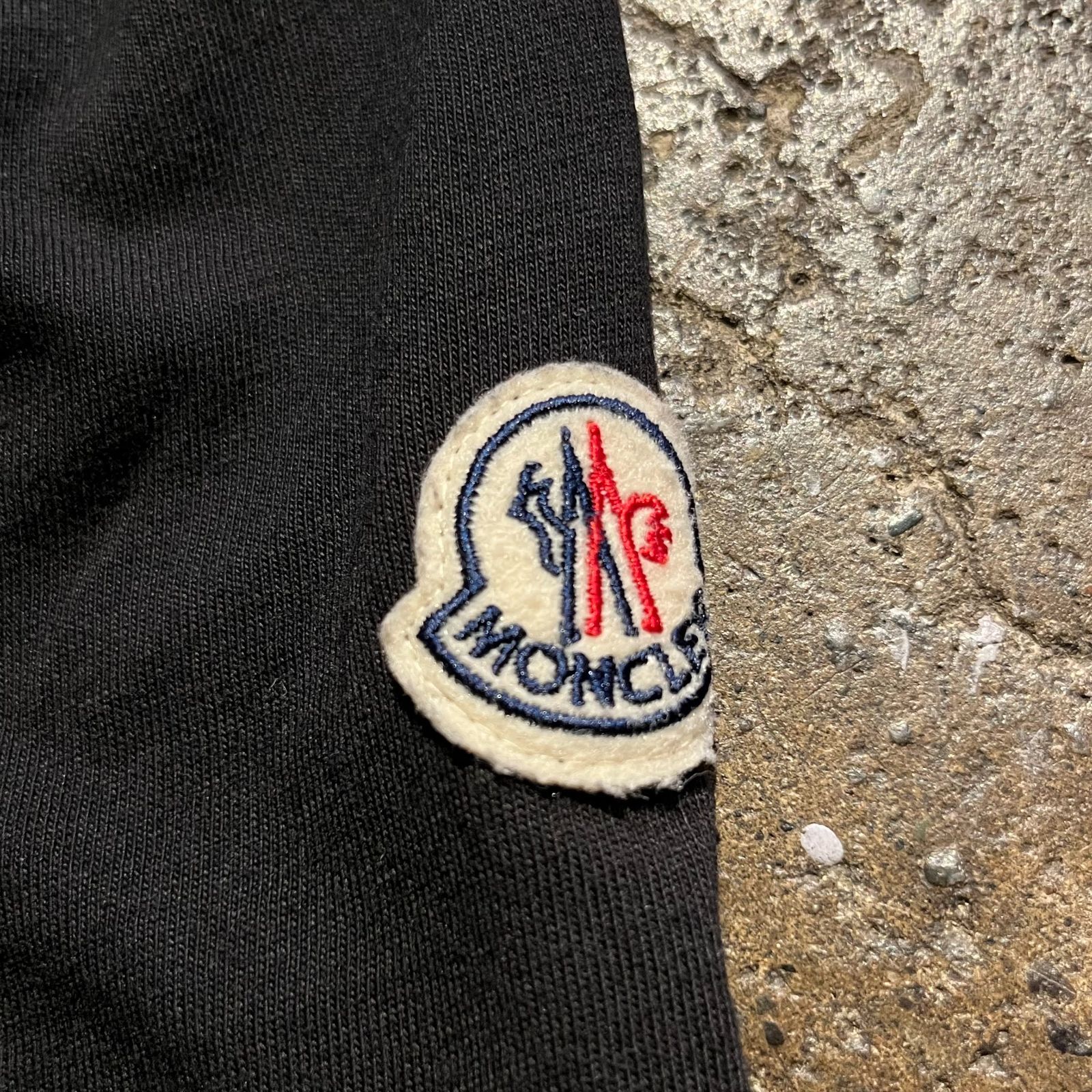 ◆MONCLER 21ss MAGLIA T-SHIRT フロッキープリント MONCLER 21ss MAGLIA T-SHIRT モンクレール フロッキープリント ロゴ
