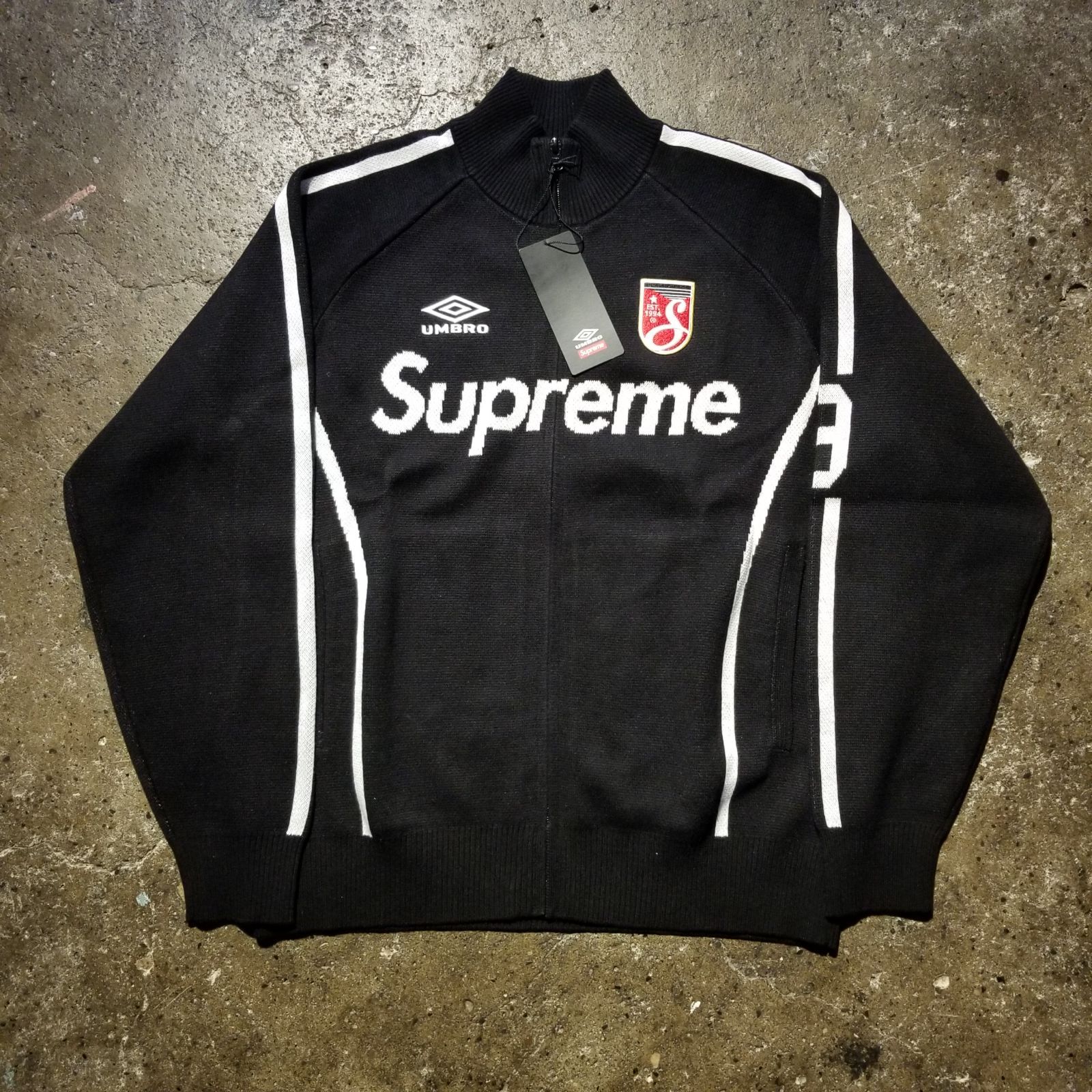 Supreme Umbro Zip Up Sweater アンブロ M Supreme®/Umbro® Zip Up Sweater - メルカリ