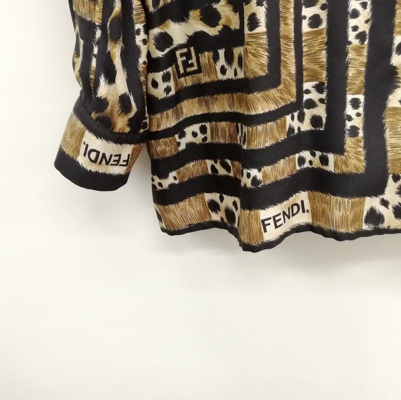伊製 OLD FENDI 365 ズッカ柄 レオパード デザインシャツ 44 伊製 OLD FENDI 365 ズッカ柄 レオパード デザインシャツ 44