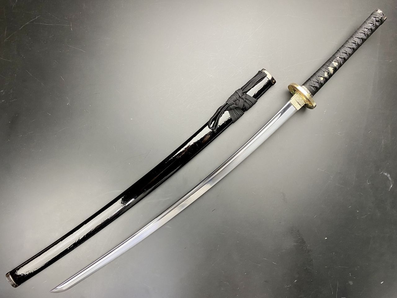 ☆模造刀　坂本龍馬（彫金鍔仕様）☆美品　刀　日本刀 日本刀 坂本竜馬彫金鍔仕様 大刀 模造刀 鑑賞用 刀 日本製 侍
