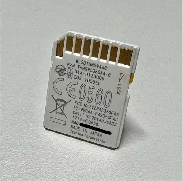 ♪TOSHIBA FlashAir W-03 8GB SDHCカード Class10 無線LAN/Wi-Fi搭載 5