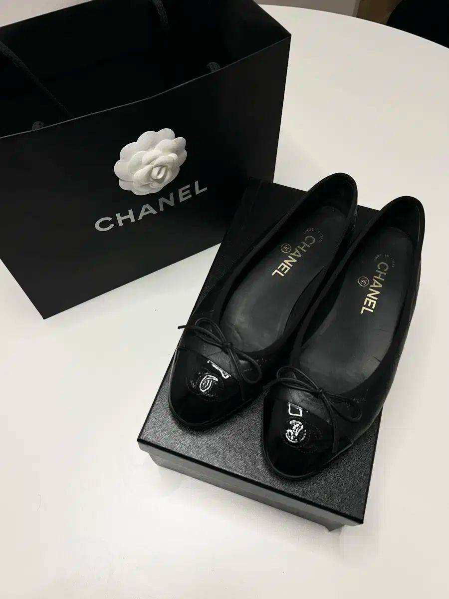 シャネル ブラック キルティング バレリーナ フラット シューズ 37 5サイズ