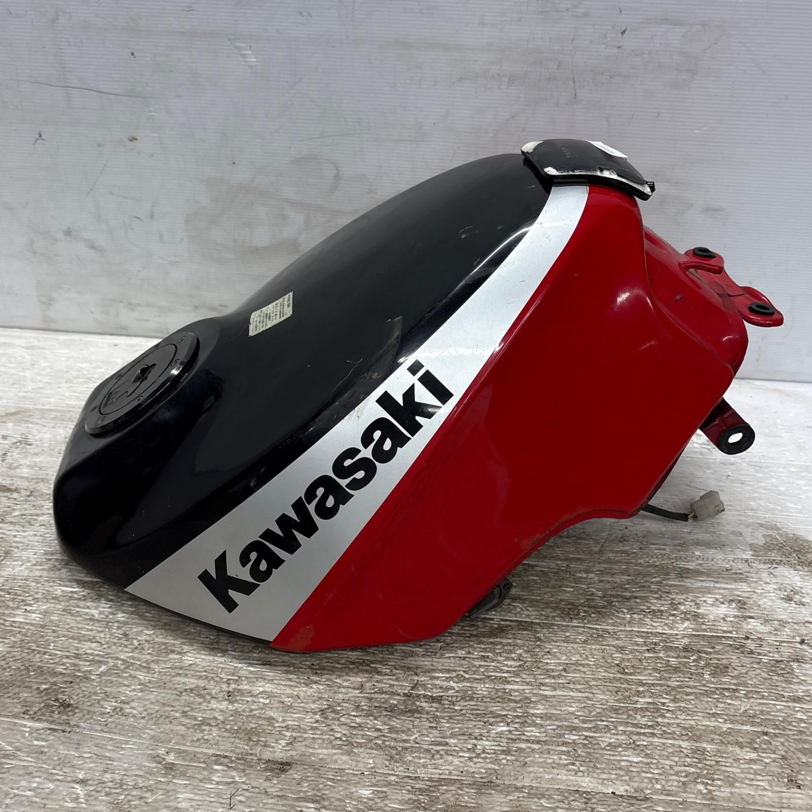 KAWASAKI GPZ400R ZX400D ガソリンタンク カワサキ