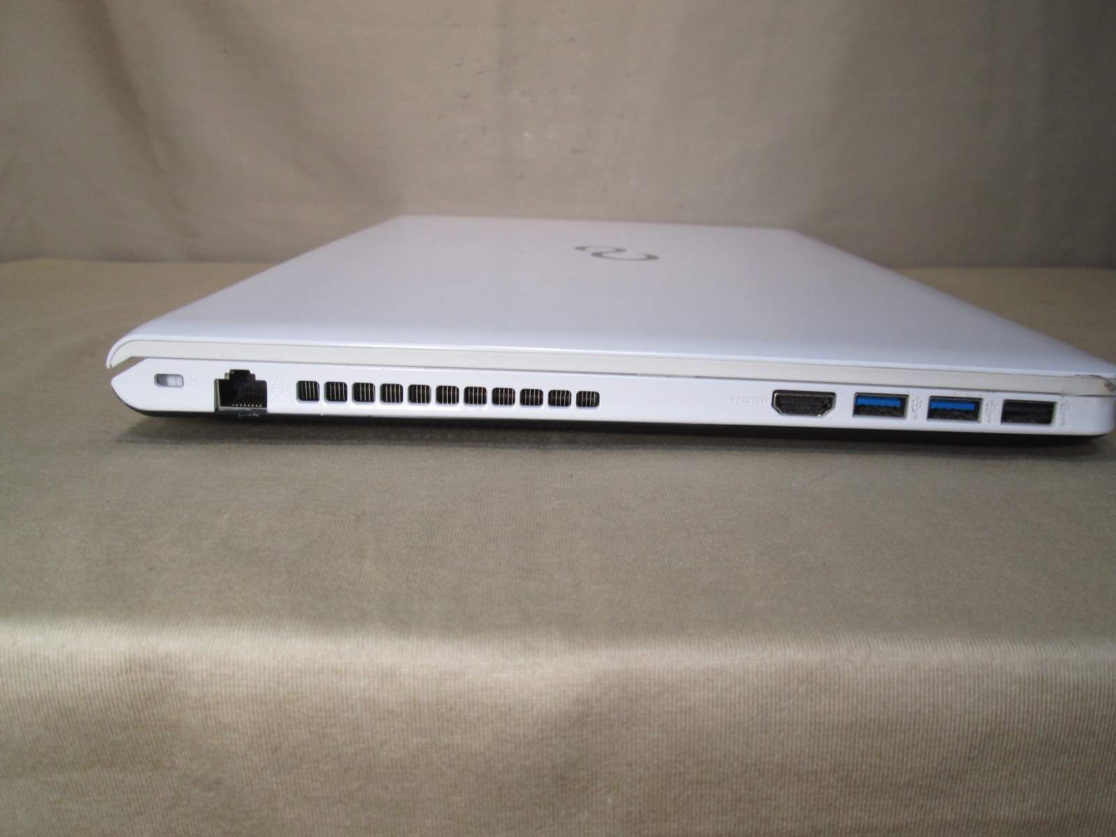 富士通 FMV LIFEBOOK AH41/D2【AMD A4-9125 2.3GHz】電源投入可／USB3