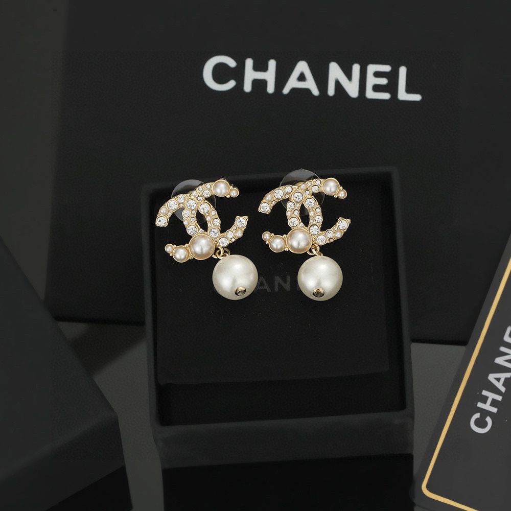 CHANEL】シャネル クリスタル＆パール ドロップピアス エレガントで