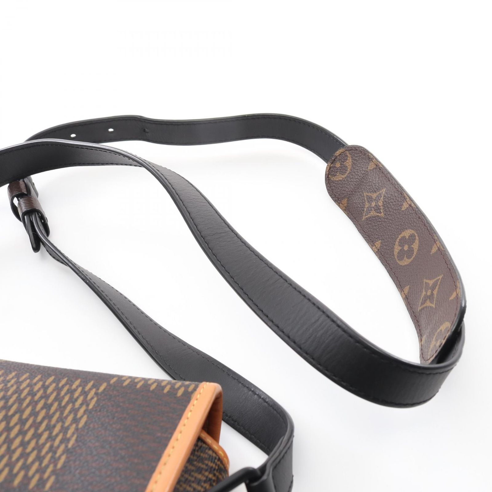 ルイ・ヴィトン LOUIS VUITTON ショルダーバッグ LOUIS VUITTON × NIGO